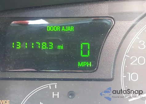 2003 Lincoln Town Car Executive из США, поврежденный, VIN 1LNHM81W23Y681045